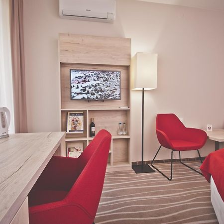 Hotel Akwawit เลชโน ภายนอก รูปภาพ