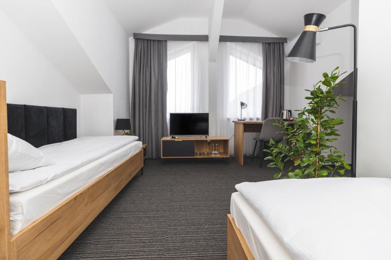 Hotel Akwawit เลชโน ภายนอก รูปภาพ