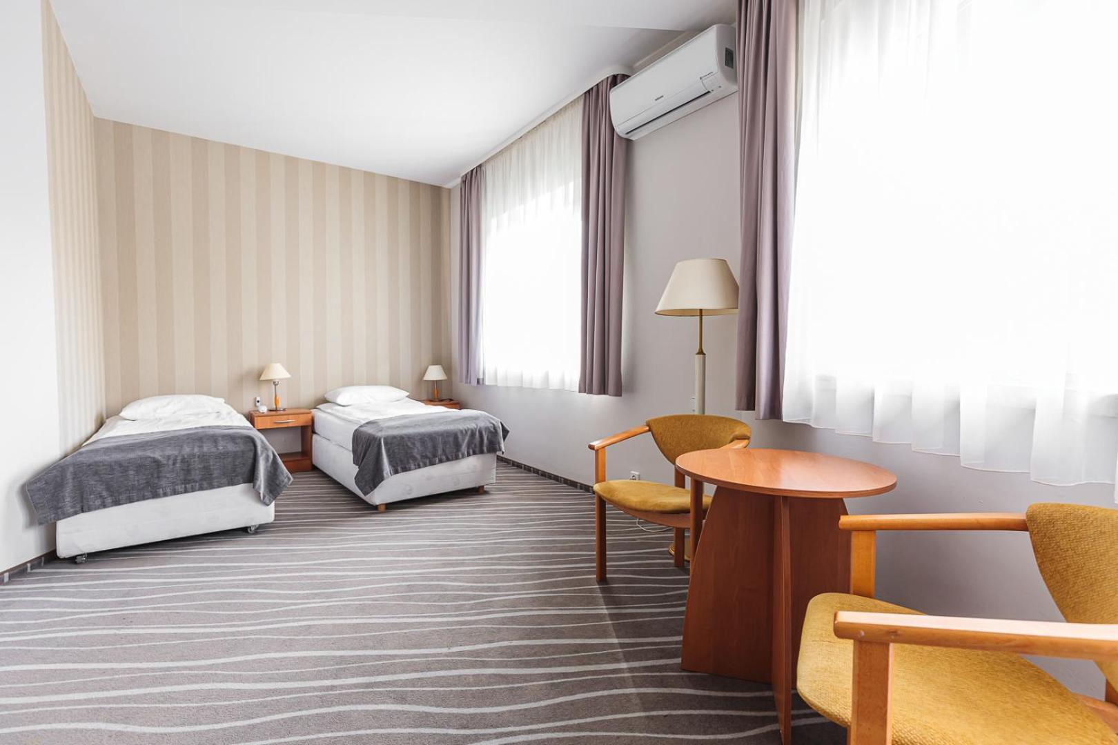 Hotel Akwawit เลชโน ภายนอก รูปภาพ