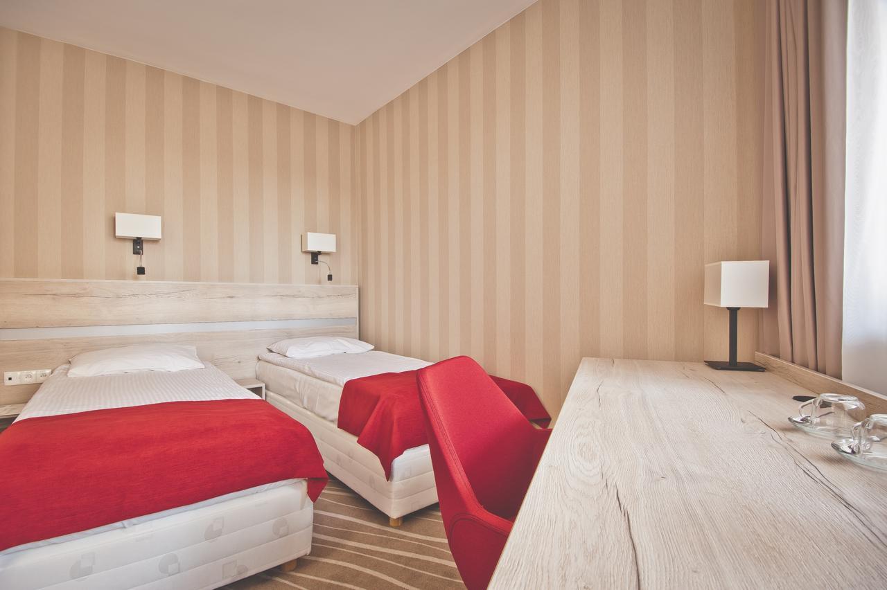 Hotel Akwawit เลชโน ภายนอก รูปภาพ